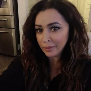 Meet your Posher, Bet